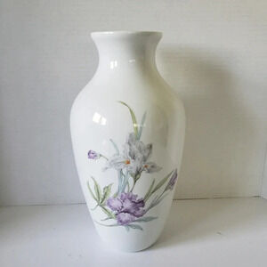 Vintage Kaiser Germany Marina,Large Porcelain Floral  Vase .